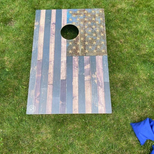 cornhole outdoors in the summer