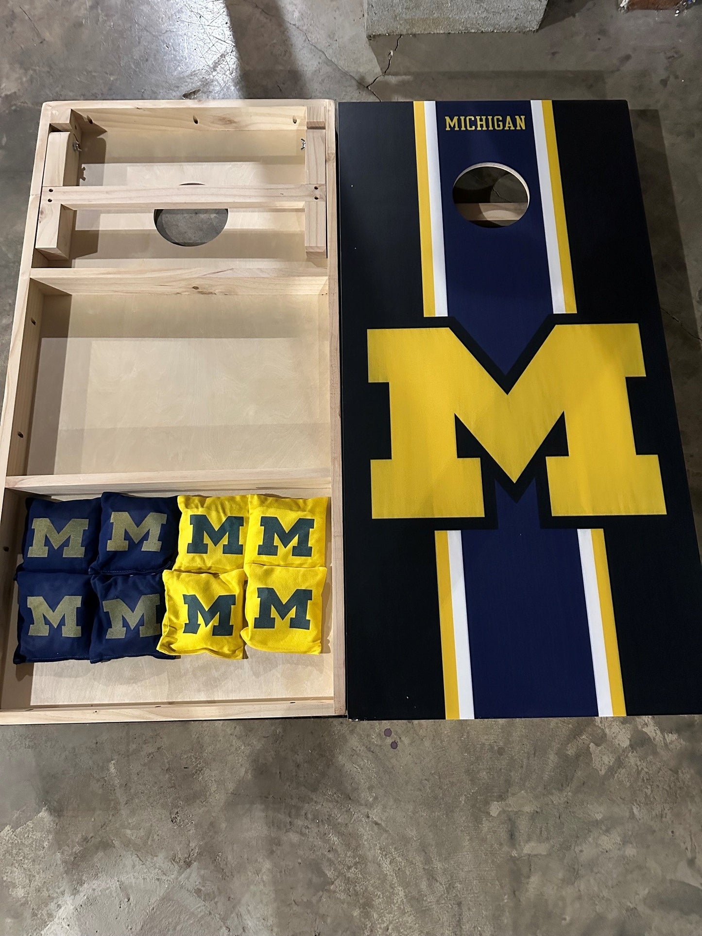 Scratch & Dent - Michigan Cornhole Boards with Logo Bags