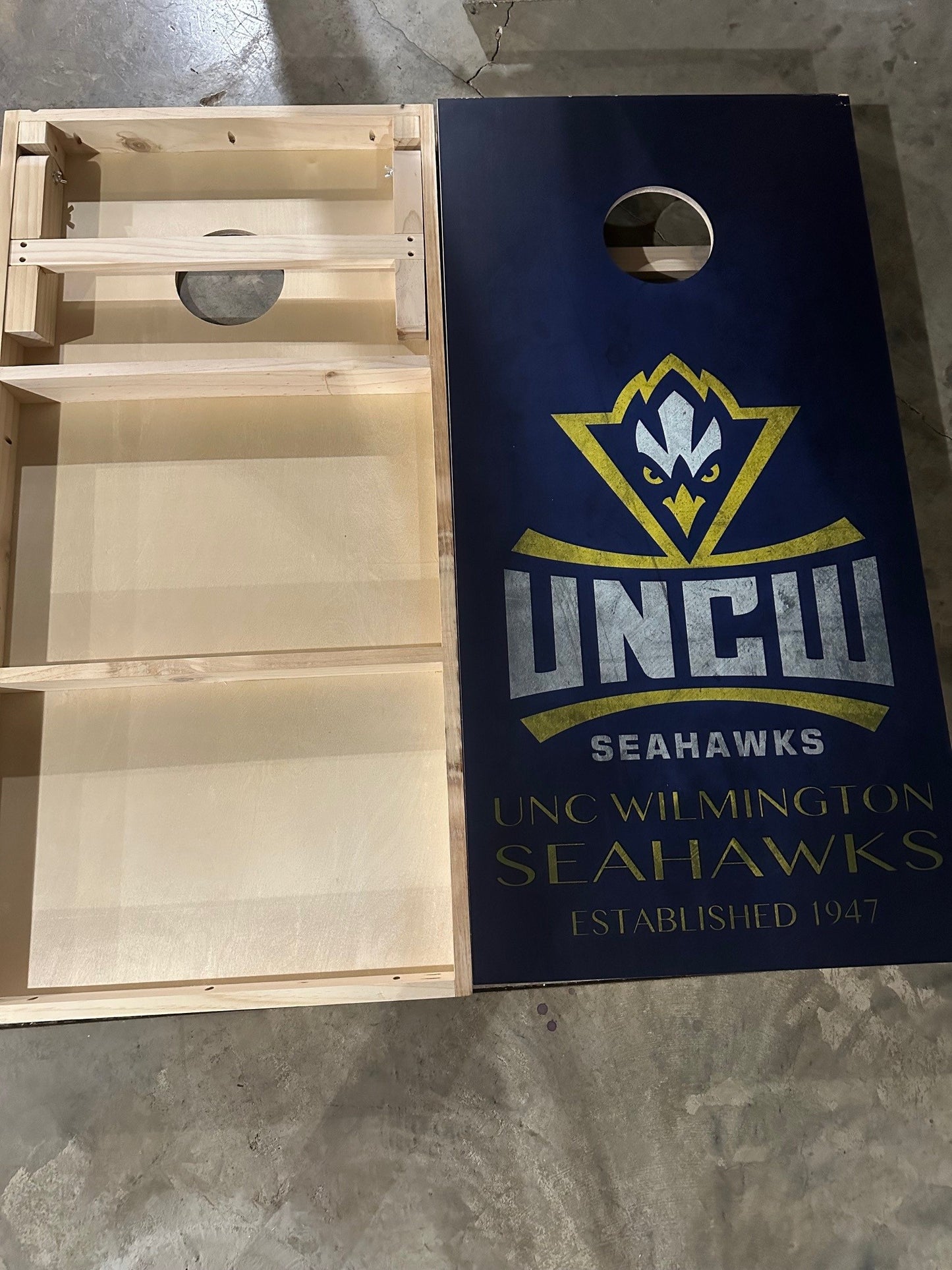 Scratch & Dent - UNCW Seahawks #2 Cornhole Boards
